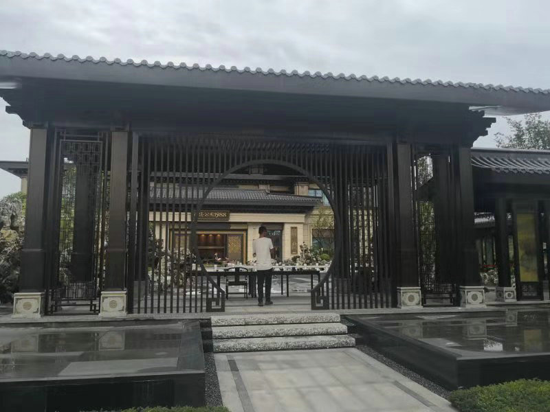 鴻通地產南充公園1988 不銹鋼工程.jpg