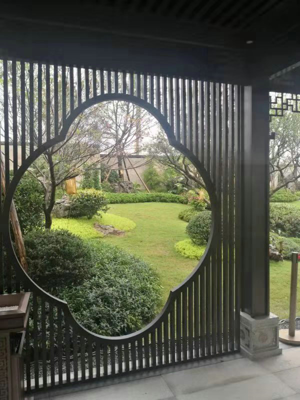 鴻通地產南充公園1988 不銹鋼工程.jpg